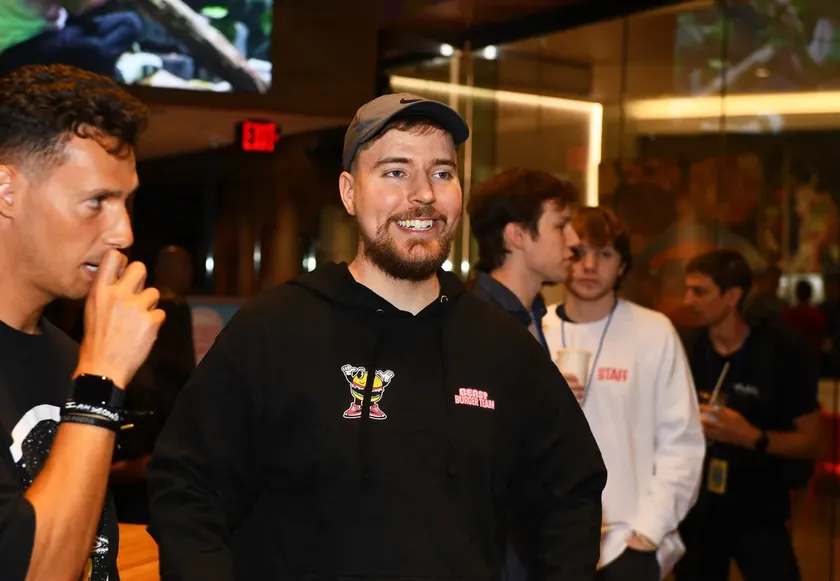 En Popüler YouTuber MrBeast Gizli Bir Düğünle Evlendi
