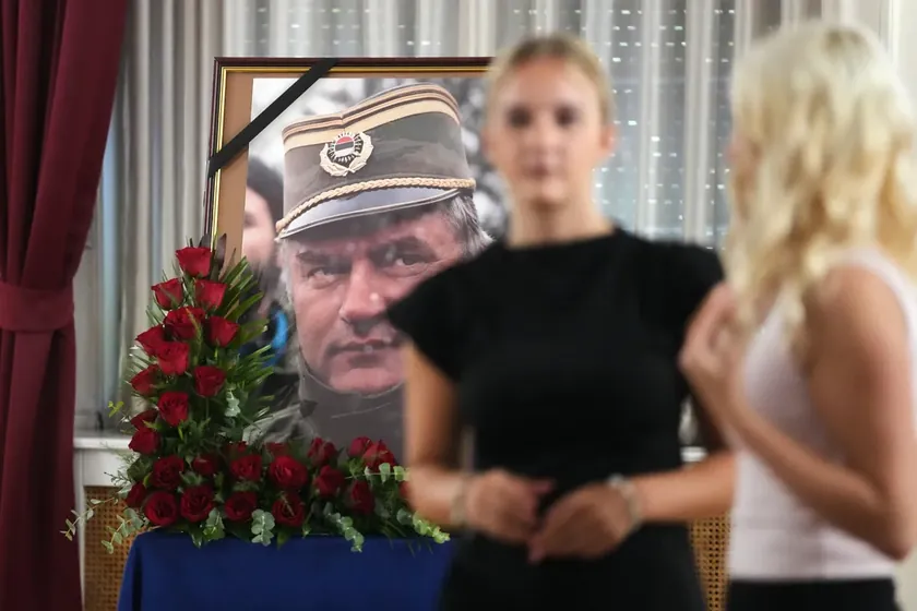 Ratko Mladić'in cena töreni en yüksek askeri şerefle yapılacak.