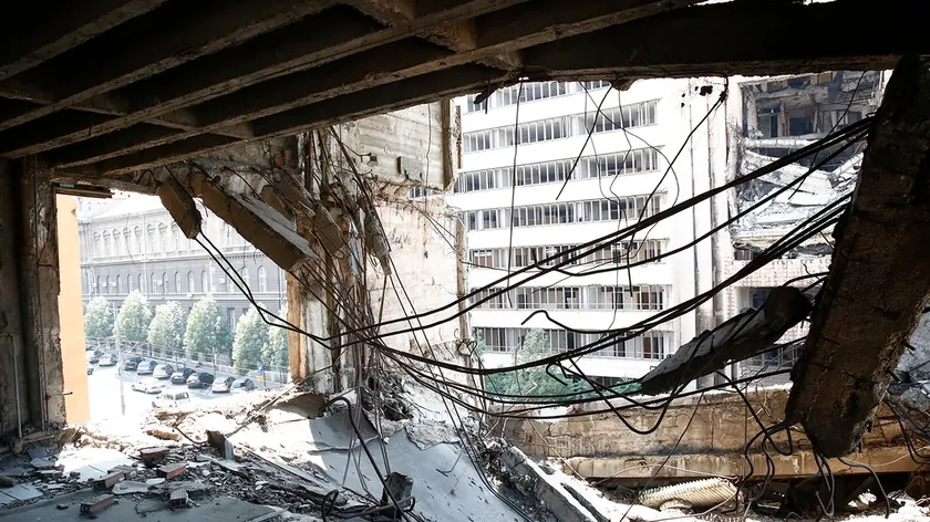 Sırbistan'a NATO bombardımanının uluslararası hukuka aykırı olduğu vurgulandı