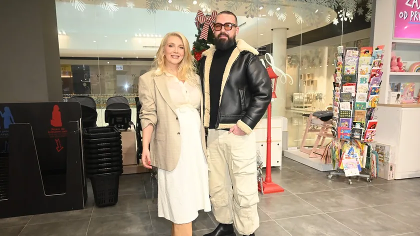 Sırbistan'da Şarkıcı Saşa Kapor Oruç Vaktinde Kutlama İçin Kiliseden İzin İstedi