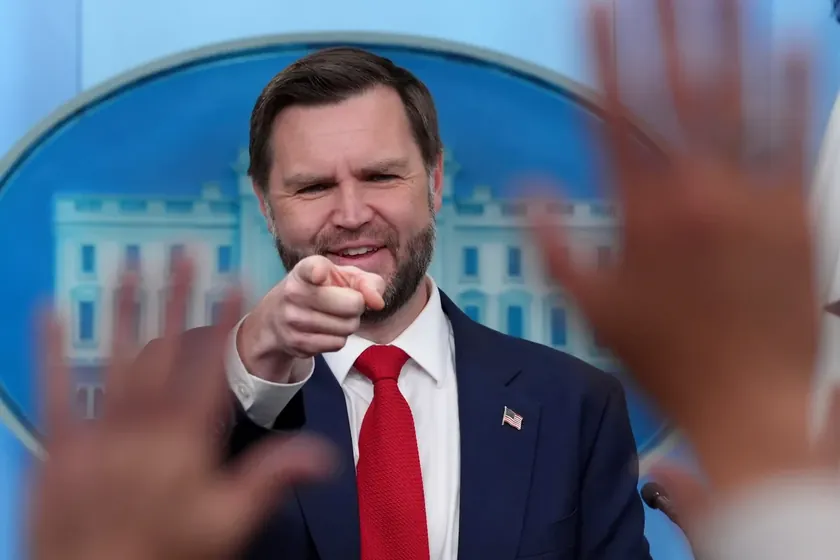 ABD Başkan Yardımcısı JD Vance İsviçre'ye ulaştı, İran savaşı müzakereleri başladı