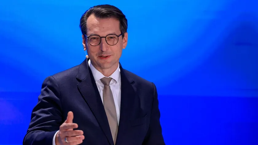 BMW Pariz Otomobil Fuarına Katılmayacak Yeni Yönetici Nedeljković Tasarruf Politikası Uygulaması