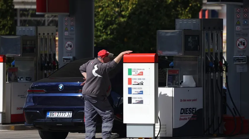 Almanya Akaryakıt Fiyatlarına Yeni Kural Getirdi: Günde Bir Kez Artış Yasağı