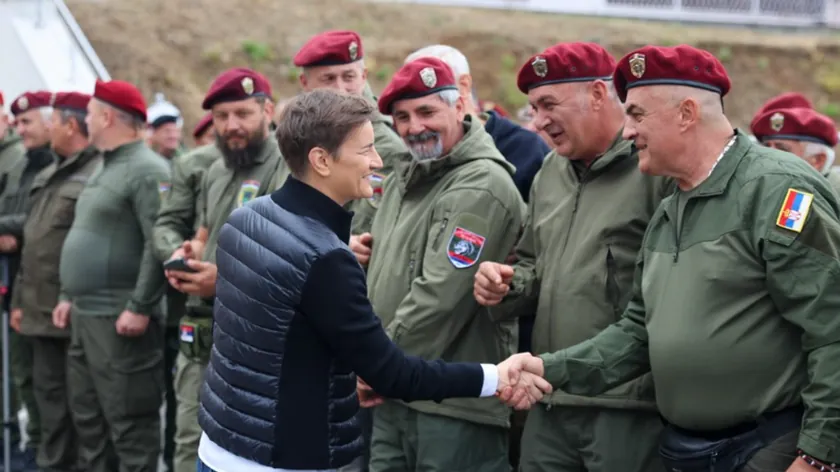 Ana Brnabić, Avala'da askeri gazilerle buluştu