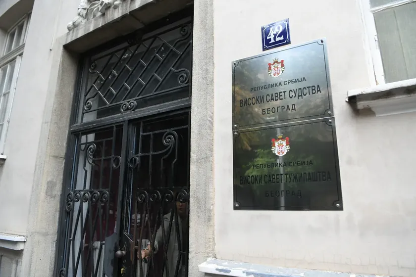 Sırbistan Yüksek Savcılık Kurulu BIA'nın savcı seçimleri baskı iddialarına yanıt verdi