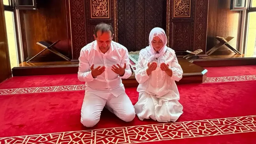 Zvezda Granda aşkı için dini inanç değişti Baru'daki cami düğününde ilk fotoğraflar (FOTO)