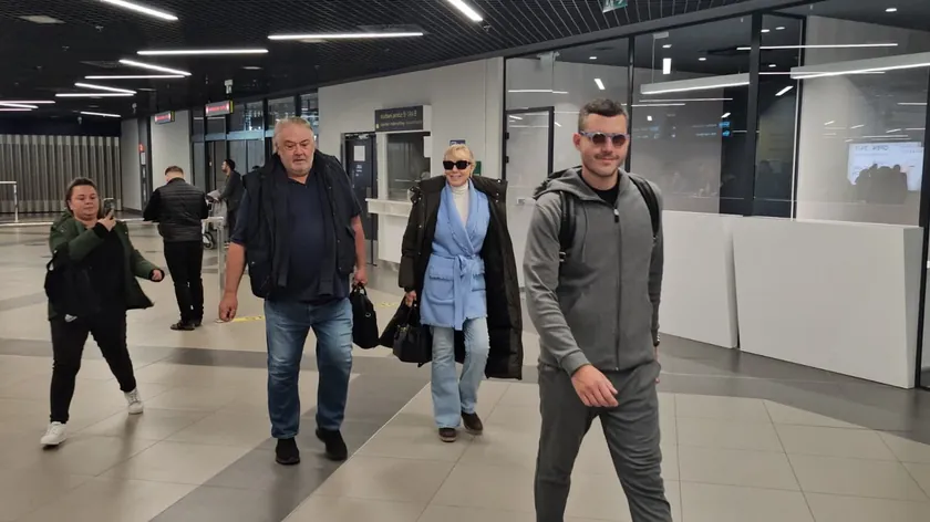 Belgrad'a Dönen Şarkıcı Lepa Brena Saša Popović Belgeseli Hakkında Açıklama Yapmadı