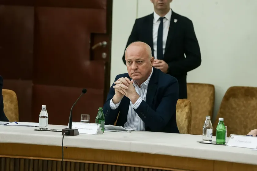 Sırbistan'da avukat Lakić, polisin emirleri dinlememesini darbe, savcıyı ise "Oskar"ı açıklamaya çağırdı.