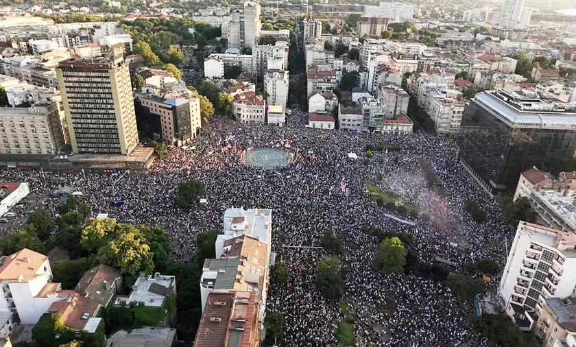 Slobodne Organizasyonlar Srbije, Öğrenci Listesi'ni Önümüzdeki Seçimlerle Destekliyor.