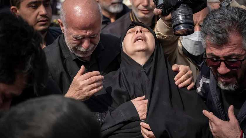 İran'dan Dubai, Katar ve Umman'a Füze Saldırıları; Yeni Lider Yaralandı