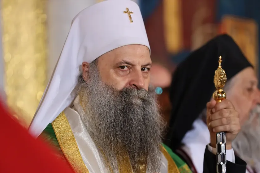 Sırbistan Ortodoks Kilisesi Patrik Porfirije Muhalif Kilisecileri İhraç Ederken Güven Kaybı Yaşıyor