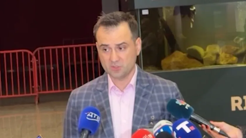 Novi Sad'ta seçim günü komisyon üyelerine yönelik saldırılar bildirildi
