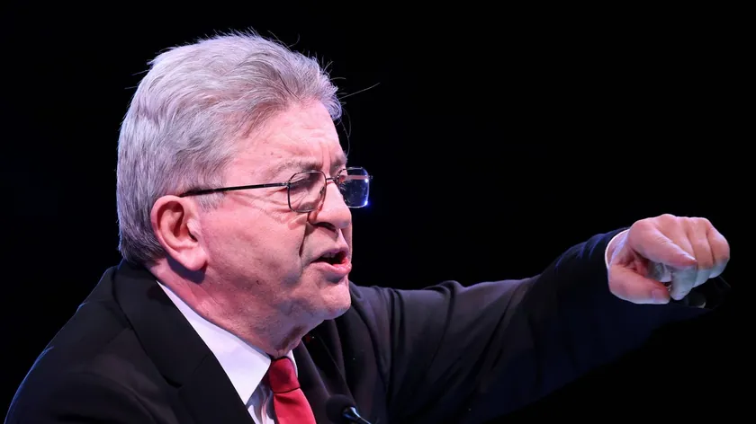 Fransa'da aşırı sağ, öğrenci ölümü sonrası sol lider Melenchon'a yoğun baskı uyguluyor