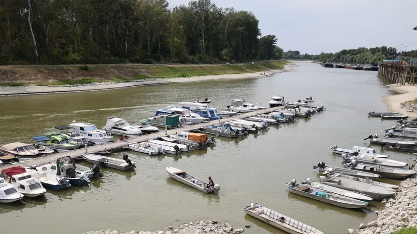 Sırbistan'da Tuna ve Sava'da su seviyeleri düşük seyrediyor