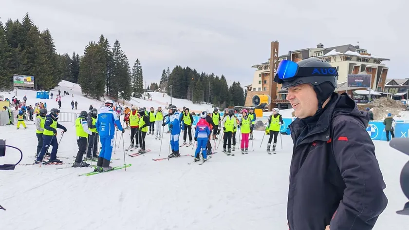 Sırbistan Niş'ten Başarılı Öğrenciler Kopaonik'te Ücretsiz Kayak Eğitimi Aldı