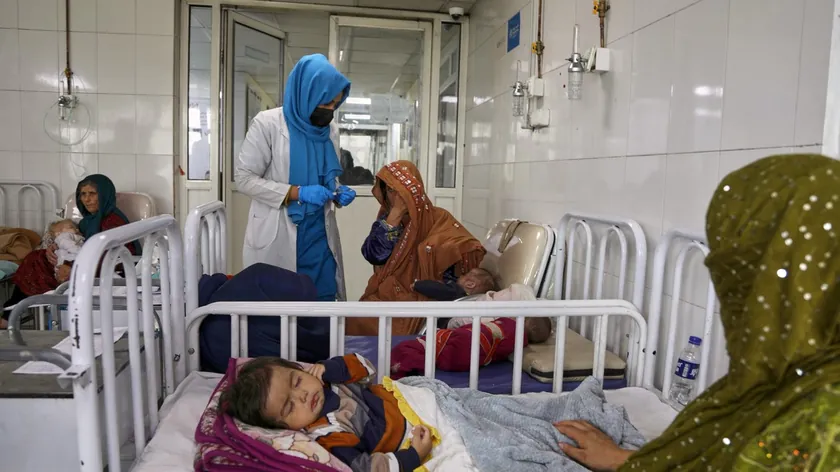 Avganistan'da yaklaşık 3,7 milyon çocuk akut beslenme yetersizliğinden muzdarip.