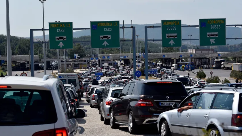 Evzoniju'nda yoğunluk bekleniyor Yarın Yunanistan'dan gelenler sabırla beklemeli