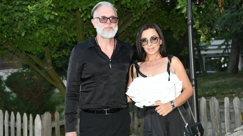 Sırp şarkıcısı Nataša Đorđević (52) ünlü müzisyen Peđa Mandić ile evlendi.