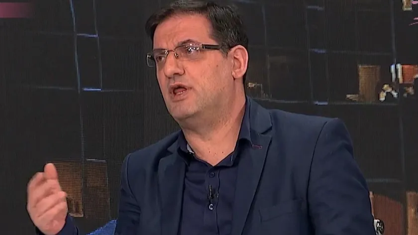 Sırbistan Kamu Yayıncısı RTS'te Yeni Siyasi Program Aleksandar Apostolovski Sunuculuğunda Başlıyor