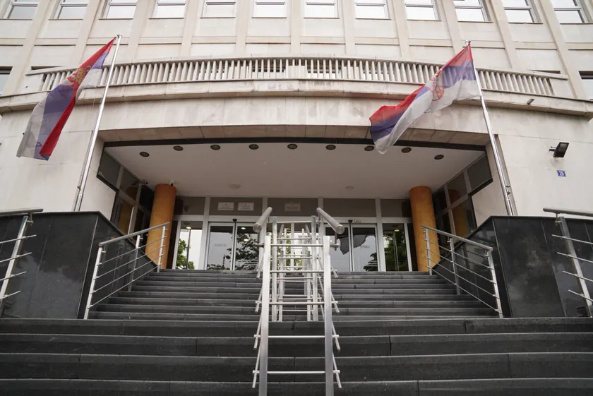 Başsavcılık yangın soruşturmasını üstlendi, adliyeye adalet bakanı gitti