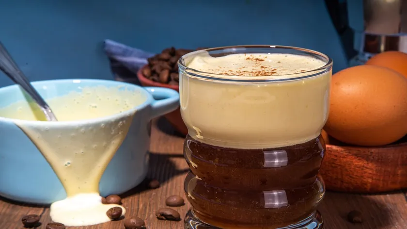 Sırbistan'da Uzmanlar Yumurtalı Kahve Akımının Sağlık Riskleri Konusunda Uyardı