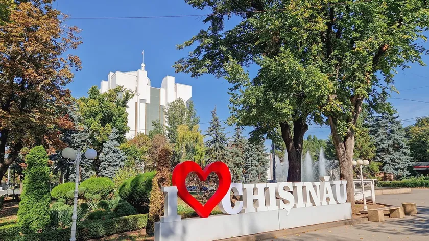 Moldova Avrupa'nın En Büyük Şarap Mahzenine Sahip, Gözden Kaçan Uygun Fiyatlı Seyahat Destinasyonu.