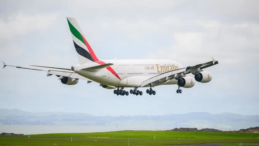 Emirates Dubai uçuşlarını yeniden başlattı operasyonel program duruma göre ayarlanacak