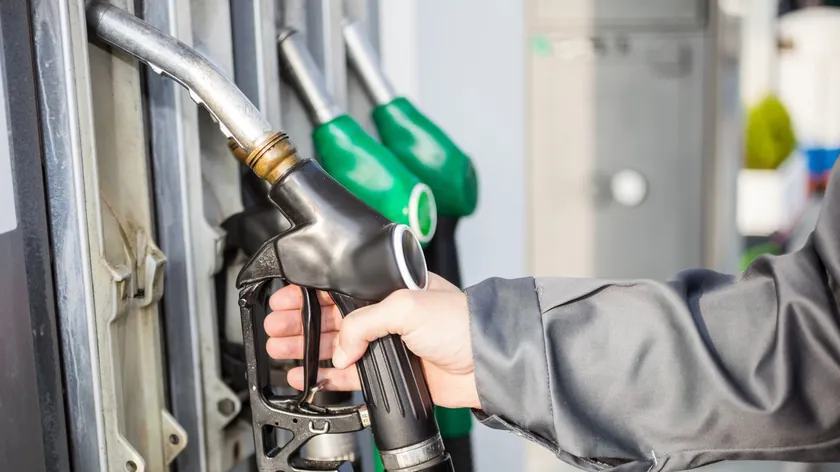 Karadağ'da akaryakıt fiyatlarına zam geldi: Litre başına 3 ila 11 sent artış