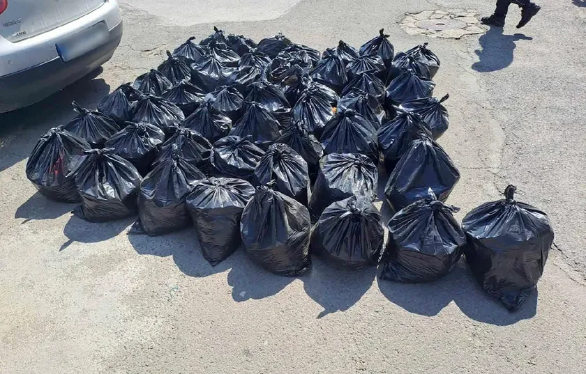 Yeni Pazarda 400 Kilogram Rezan Duvanla Yakalanan Bir Adam