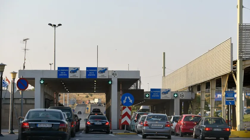 Sırbistan sınır kapılarında TIR kuyrukları: Batrovci ve Šid'de 5 saat bekleyiş