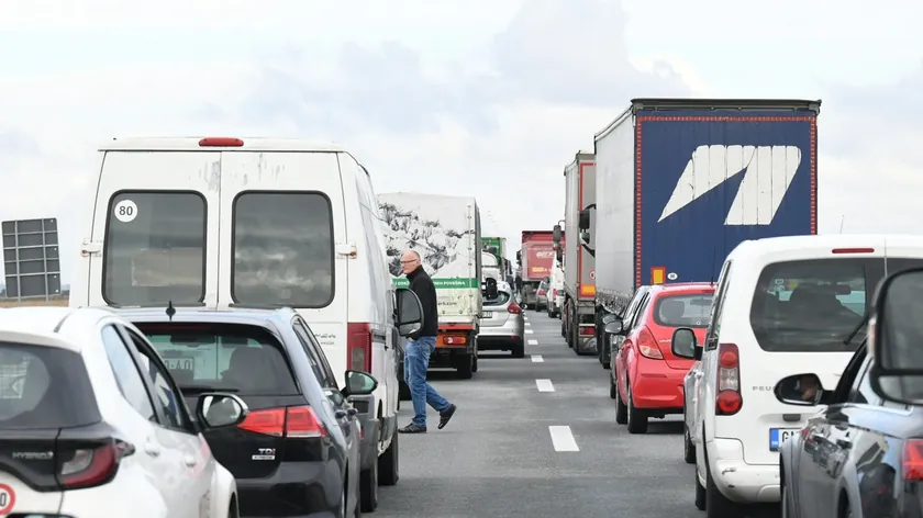 Sırbistan ve Avrupa'da Hız Sınırını Aşmanın Cezaları Büyük Farklılıklar Gösteriyor