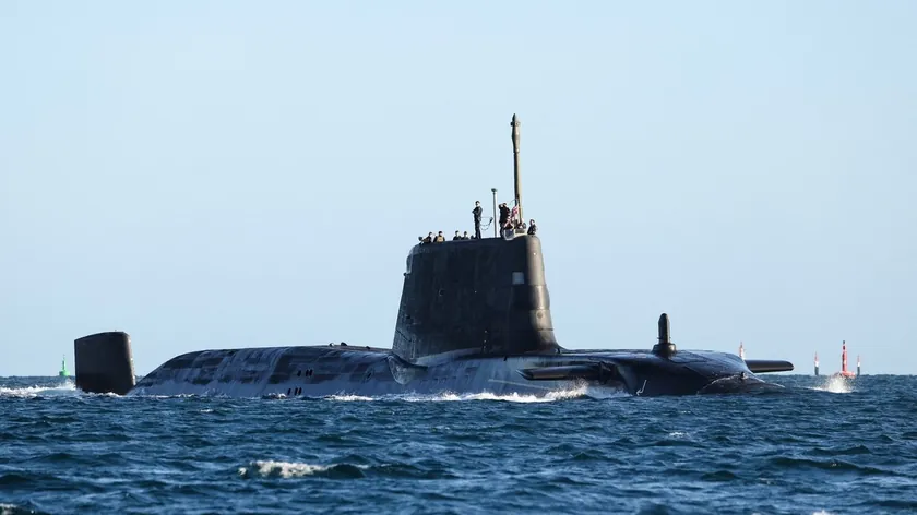 Britanya'nın nükleer denizaltısı Arap Denizi'ne ulaştı, olası saldırı hazırlığı