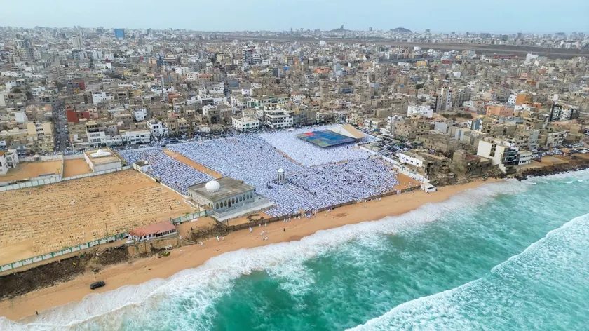 İran Gerilimi Küresel Ekonomiyi Tehdit Ediyor, Dünya Çapında Malların Fiyatı Yükseldi