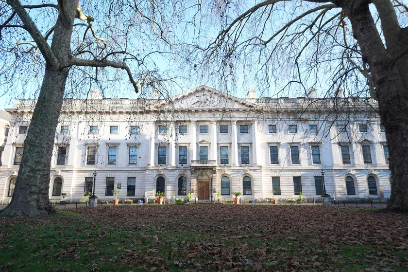 Büyük K Chinese Embassy in London Seçimi İçin Hazırlıklar Devam Ediyor