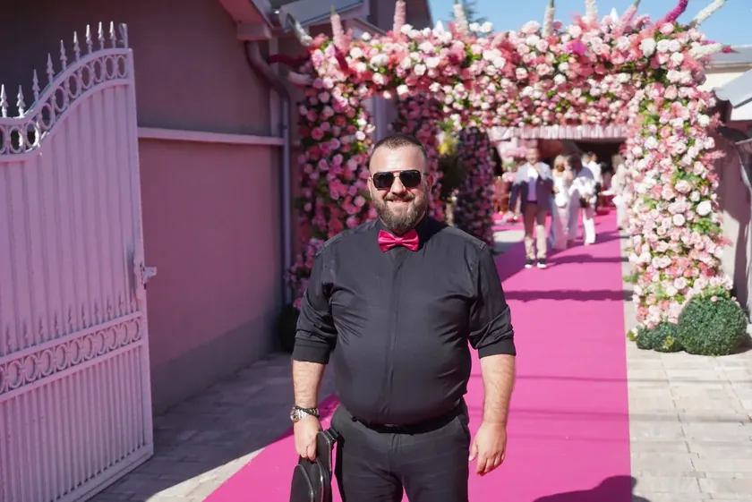 Sırbistanlı Borko Radivojević'in oğlu İsviçre'de prestijli bir aşçılık okuluna yazıldı.