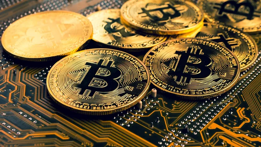 Bitcoin 74 bin euronun üzerine çıktı, altcoinlerde karışık seyir