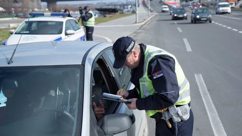 Sırbistan trafik polisi yeni dijital sistemle yeni bir çağa giriyor.