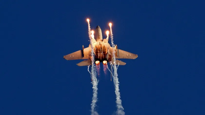 Amerika Birleşik Devletleri İngiliz Üslerini İran Operasyonları İçin Kullanmaya Başladı