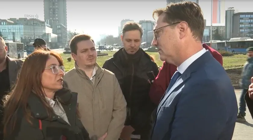 Avrupa Parlamentosu Üyeleri Belgrad'dan Novi Sad'a Gitti