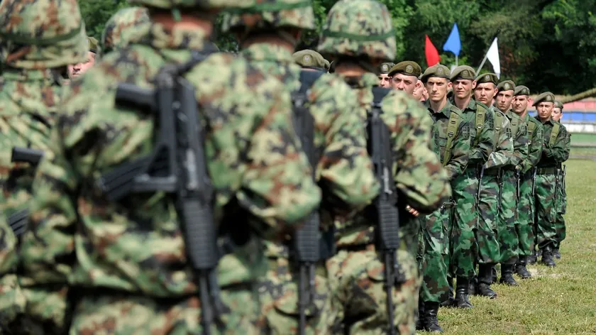 Sırbistan Savunma Bakanı Zorunlu Askerlik İçin Eylül Kayıtlarını ve Mart 2027'yi Açıkladı