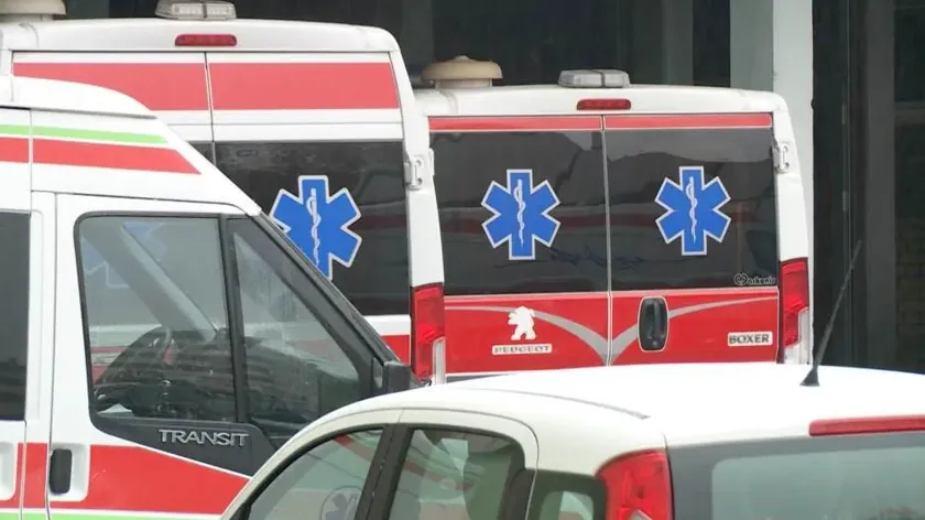 Rume'de ağır bir trafik kazası yaşandı Araç tamamen yanmış durumda ve ölüler var.