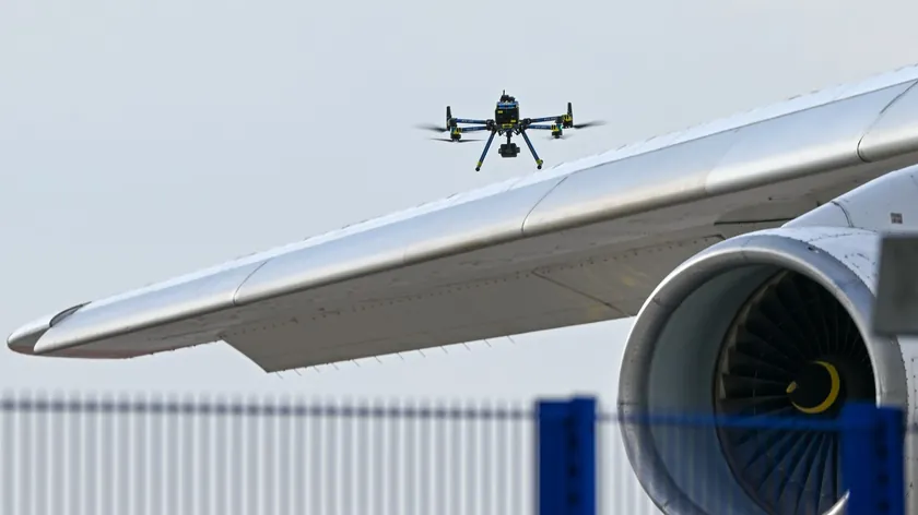 Dron bir patlayıcıyla Leipzig'te düştü ve şimdi Rus ajanlarını ortaya çıkaracak DNA bulundu!