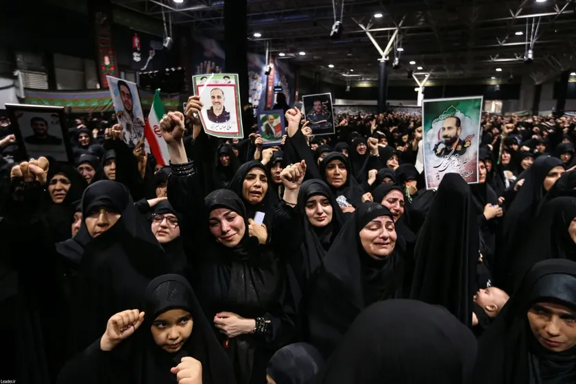 İran öldürülen dini lider Ali Hamnei için görkemli bir cenaze töreni düzenliyor