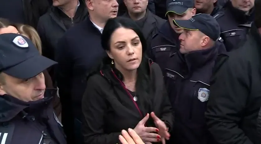 Loznica Belediye Başkanı Dragana Lukić, vatandaşları hedef aldı