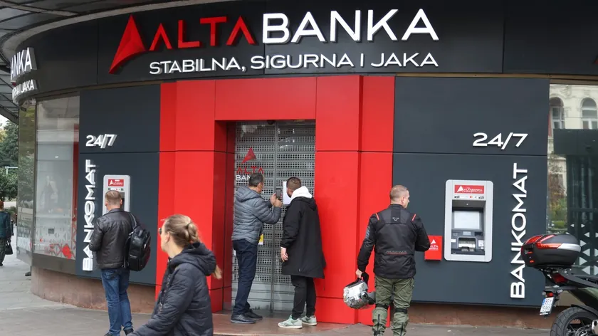Alta banka'da iflas kararı pazartesi bekleniyor: Mevduat sahiplerine 50 bin avroya kadar güvence