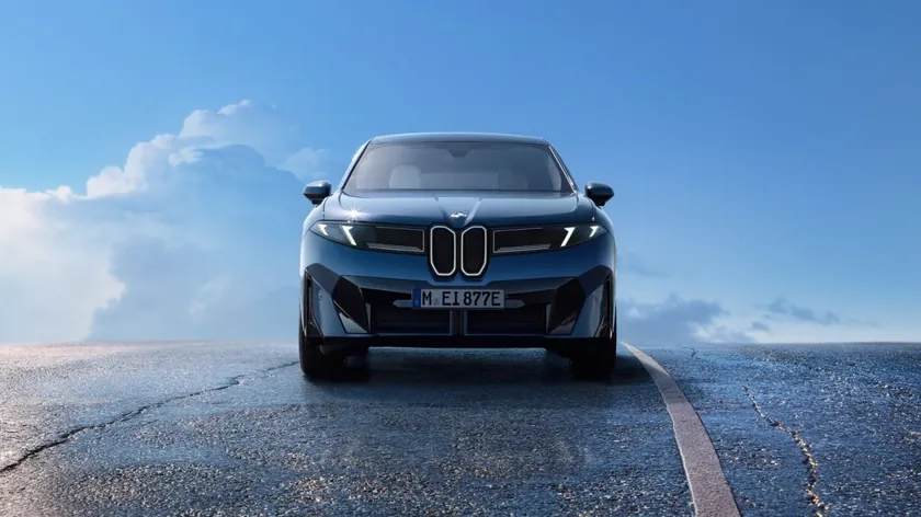 Sırbistan'daki Otomobil Fuarında BMW'den Kapsamlı Teklifler ve iX3 Prömiyeri