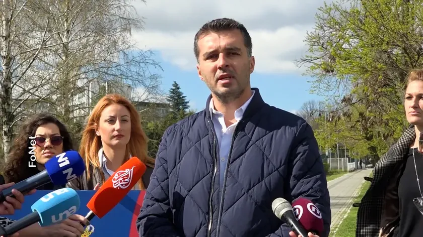 Sırbistan'da Kreni-Promeni rejimi gazetecilere siyasi hedef listeleri hazırlamakla suçladı