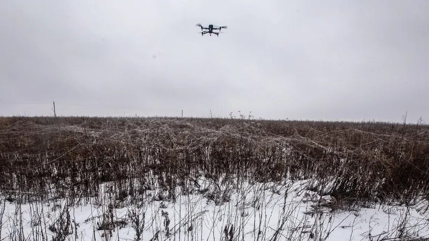 Rusko-Ukraynınsı savaşta yeni bir tehnoloji kullanılıyor optiği kablolar ile kontrol edilen dronlar