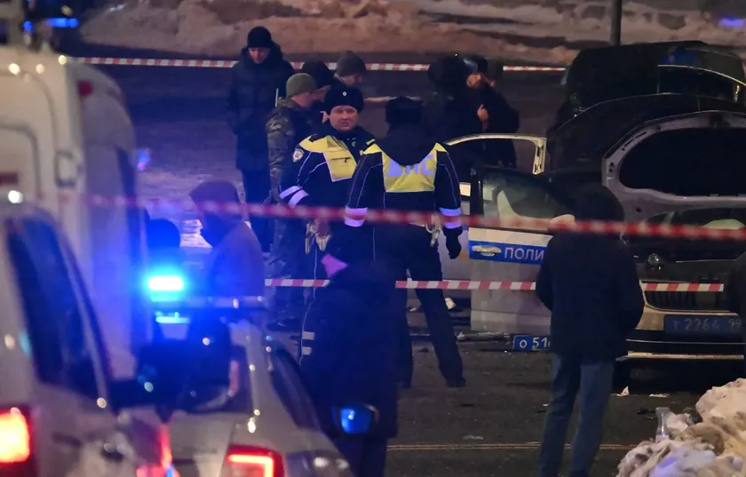 Rusya başkenti Moskova'da tren istasyonu yakınında patlama: İki kişi öldü.