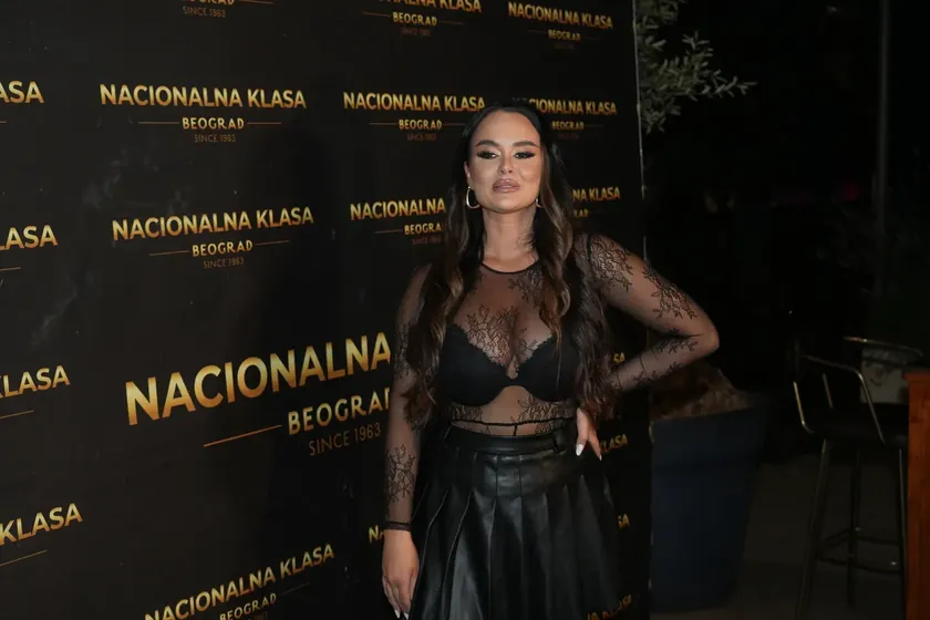 Şarkıcı Tijana Em'in 20 kilo vererek yaşadığı dikkat çeken değişim ve yeni projesi